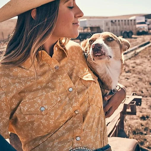 women's puff sleeve short sleeve blouse -Wrangler Women's Essential S/S Western Snap Shirt in Floral Yellow